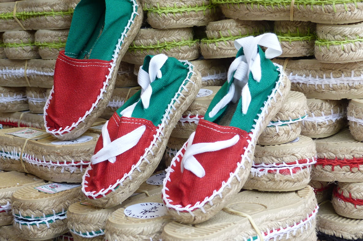 Artisanat basque - Atelier de Création d'Espadrilles Basques avec un Maître Artisan